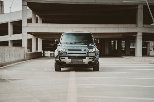 Land Rover Defender 130 D300 SE X-dynamic met 8 zitplaatsen!
