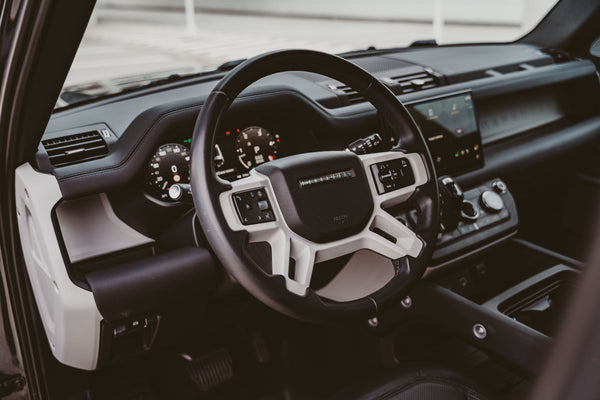 Land Rover Defender 130 D300 SE X-dynamic met 8 zitplaatsen!