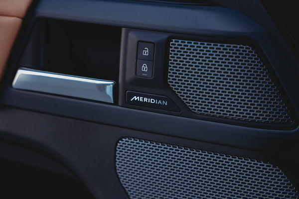 Land Rover Defender 110 D300
