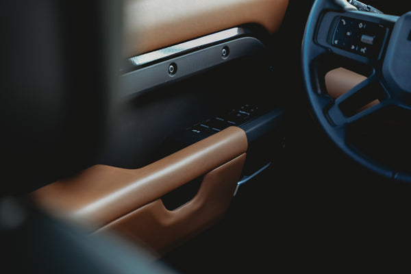 Land Rover Defender 110 D300