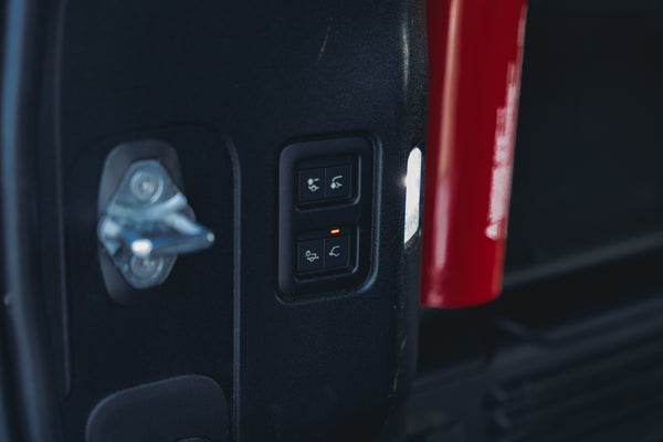 Land Rover Defender 110 D300