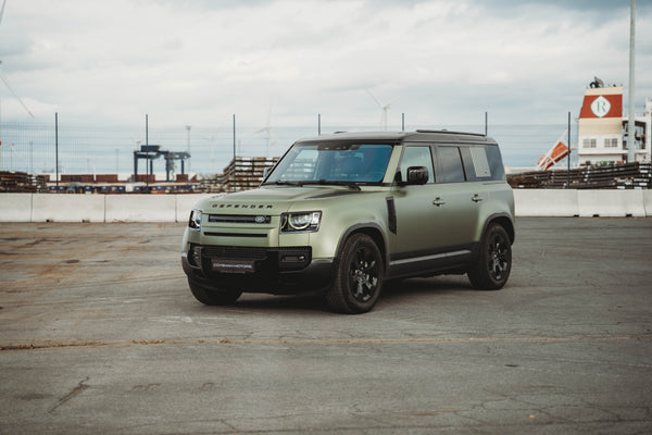 Land Rover Defender 110 D300 6PL