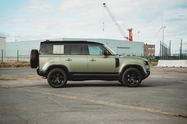 Land Rover Defender 110 D300 6PL