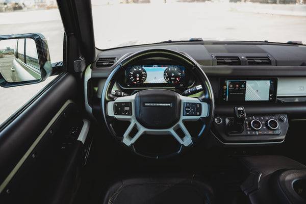 Land Rover Defender 110 D300 6PL