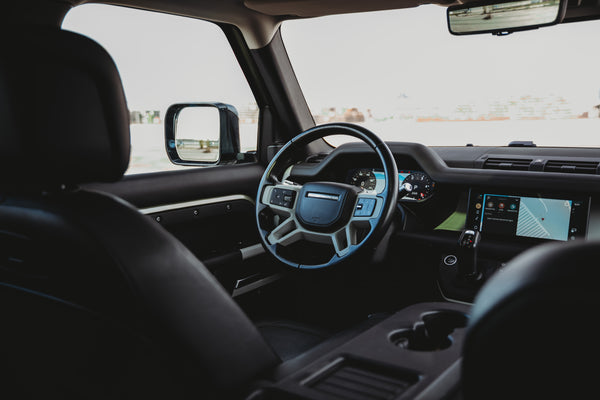 Land Rover Defender 110 D300 6PL