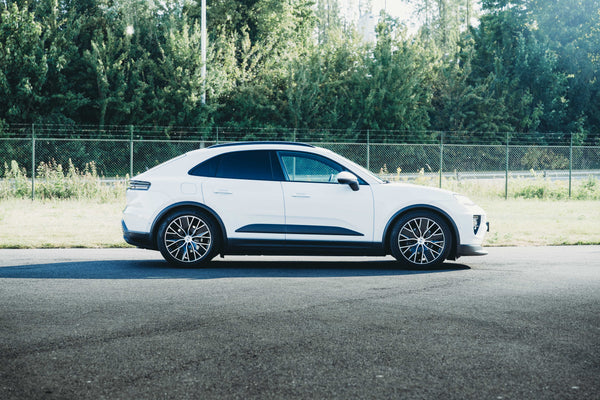 Porsche Macan Electric 100kw/h ICE grey metallic