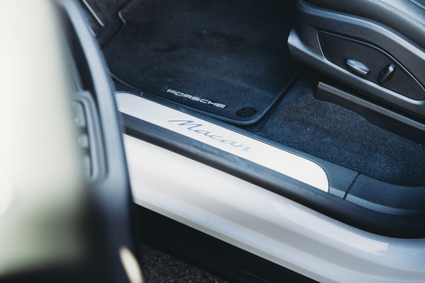 Porsche Macan Electric 100kw/h ICE grey metallic