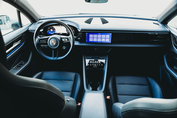 Porsche Macan Electric 100kw/h ICE grey metallic