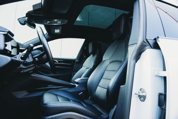 Porsche Macan Electric 100kw/h ICE grey metallic