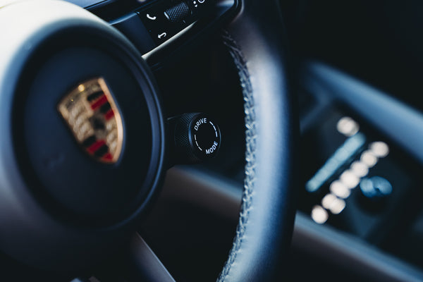 Porsche Macan Electric 100kw/h ICE grey metallic