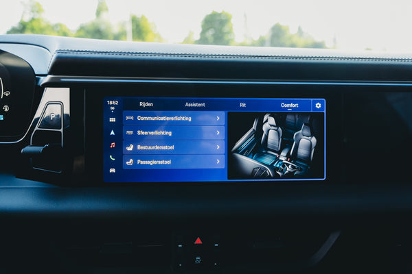 Porsche Macan Electric 100kw/h ICE grey metallic