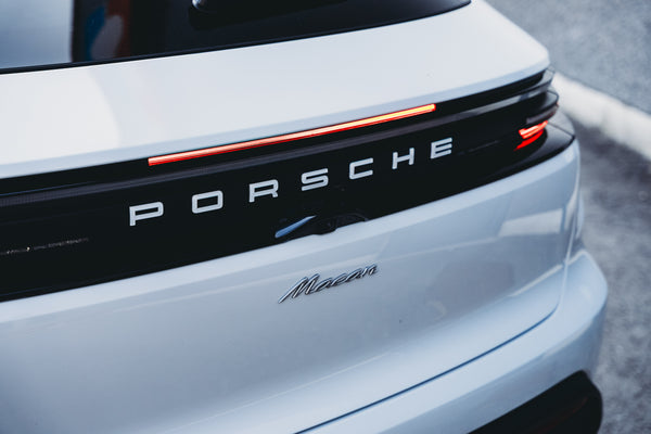 Porsche Macan Electric 100kw/h ICE grey metallic