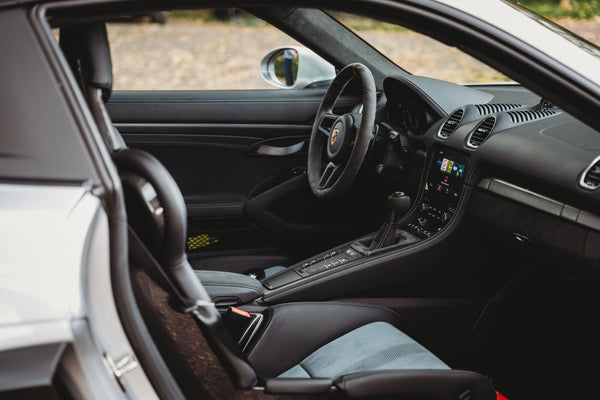Porsche 718 Cayman GT4 RS