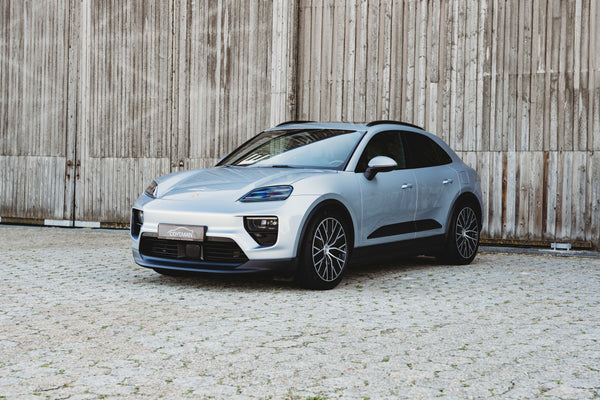 Porsche Macan 4 Electric 100kw/h Dolomite silver metallic