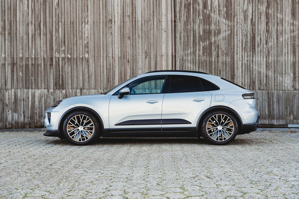 Porsche Macan 4 Electric 100kw/h Dolomite silver metallic