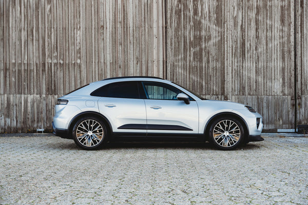 Porsche Macan 4 Electric 100kw/h Dolomite silver metallic