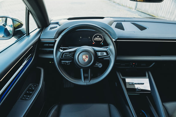 Porsche Macan 4 Electric 100kw/h 408pk