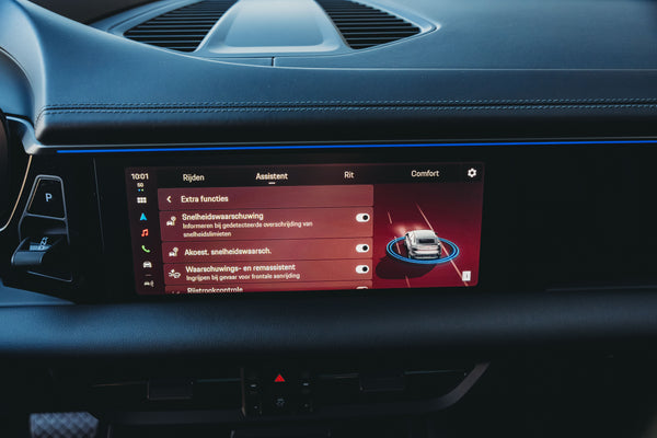 Porsche Macan 4 Electric 100kw/h 408pk