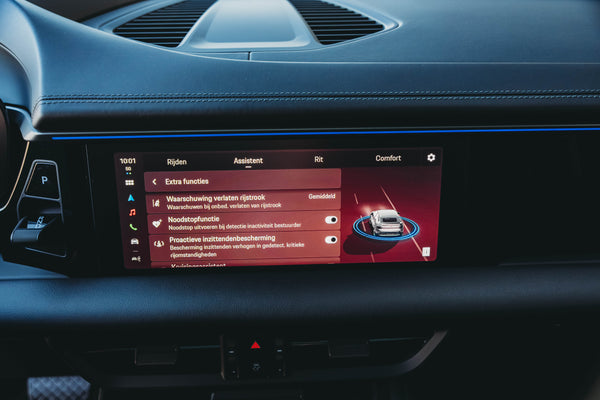 Porsche Macan 4 Electric 100kw/h 408pk