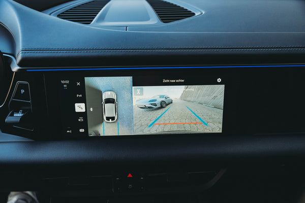 Porsche Macan 4 Electric 100kw/h 408pk