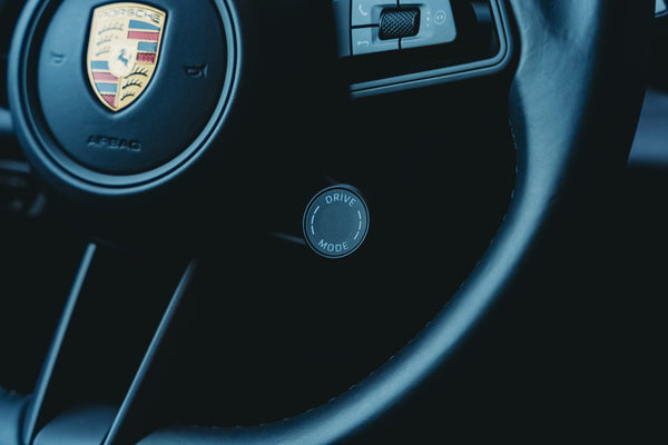 Porsche Macan 4 Electric 100kw/h Dolomite silver metallic