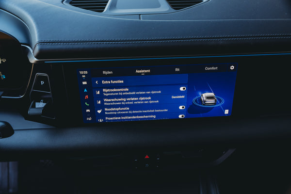 Porsche Macan 4 Electric 100kw/h Dolomite silver metallic