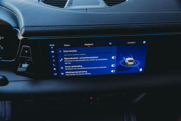 Porsche Macan 4 Electric 100kw/h Dolomite silver metallic