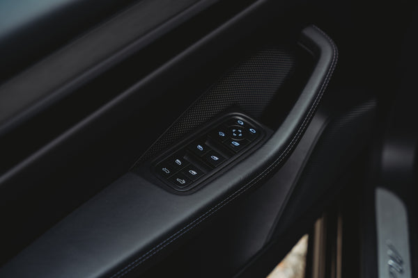 Porsche Macan 4 Electric 100kw/h 408pk