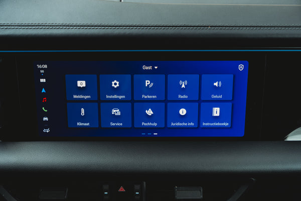 Porsche Macan 4 Electric 100kw/h 408pk