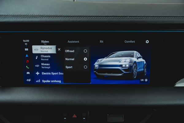 Porsche Macan 4 Electric 100kw/h 408pk