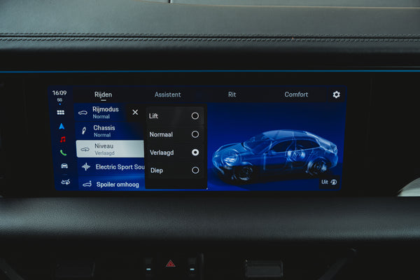 Porsche Macan 4 Electric 100kw/h 408pk