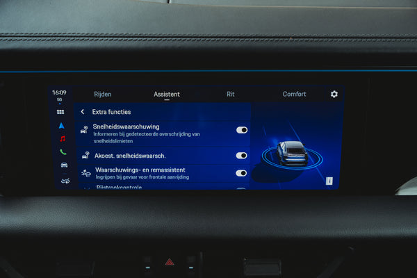 Porsche Macan 4 Electric 100kw/h 408pk