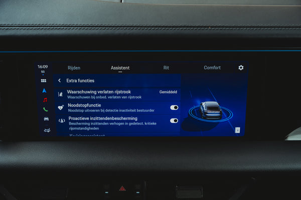 Porsche Macan 4 Electric 100kw/h 408pk
