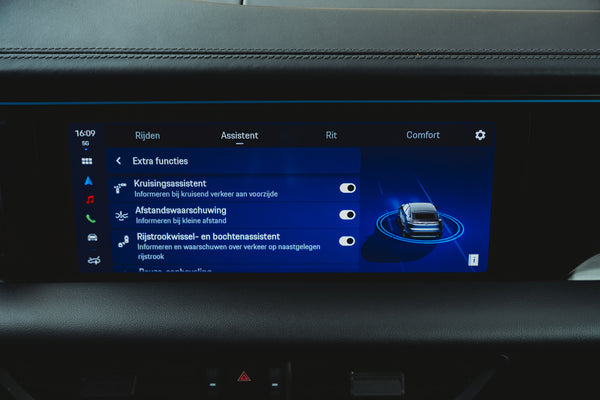Porsche Macan 4 Electric 100kw/h 408pk