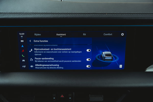 Porsche Macan 4 Electric 100kw/h 408pk