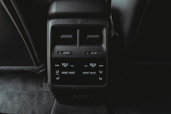 Porsche Macan 4 Electric 100kw/h 408pk