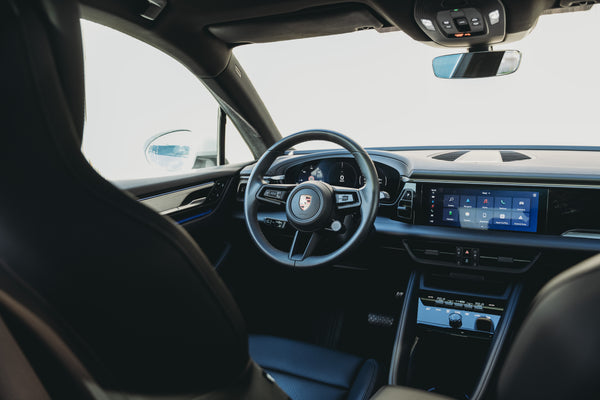 Porsche Macan 4 Electric 100kw/h Ice Grey