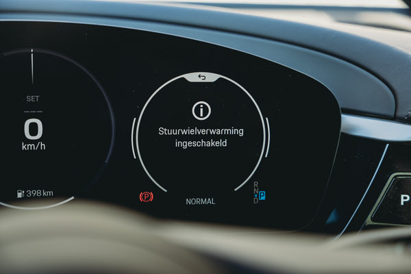 Porsche Macan 4 Electric 100kw/h Ice Grey