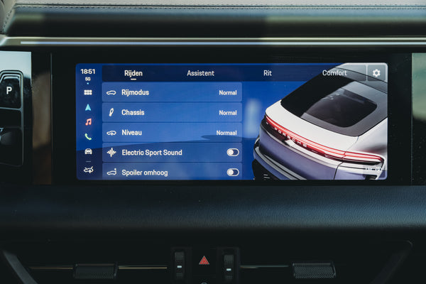 Porsche Macan 4 Electric 100kw/h Ice Grey