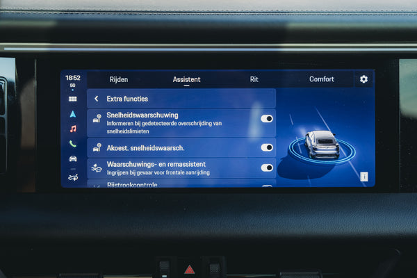 Porsche Macan 4 Electric 100kw/h Ice Grey