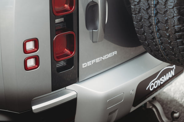 Land Rover Defender 90 D250 SE