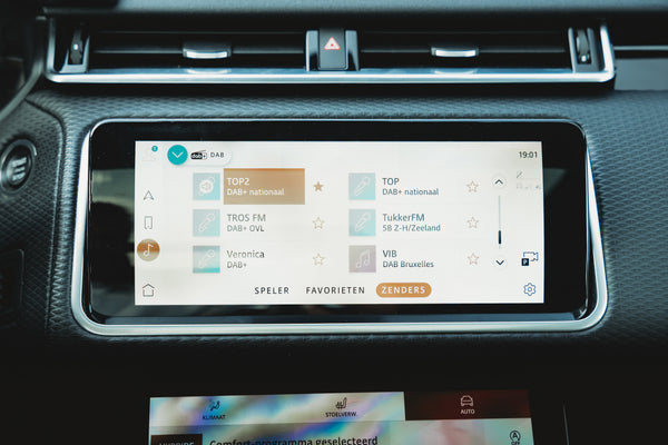Range Rover Velar p400e SE plug in hybrid