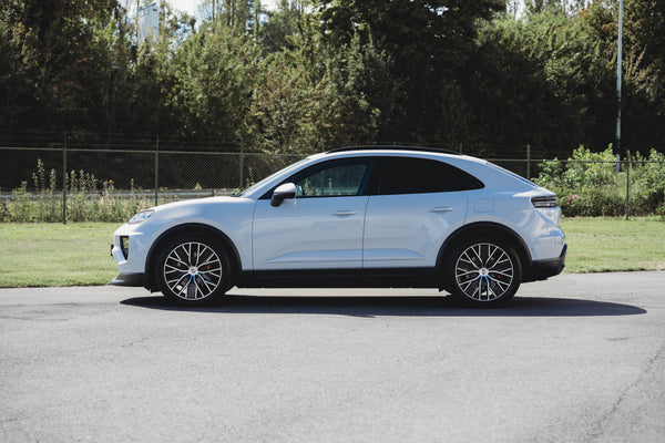 Porsche Macan 4S Electric 100kw/h ICE grey metallic
