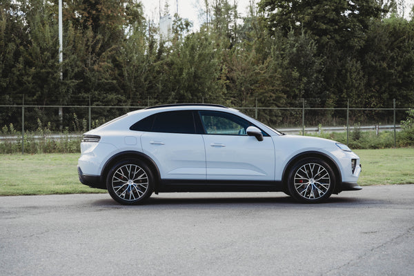 Porsche Macan 4S Electric 100kw/h ICE grey metallic