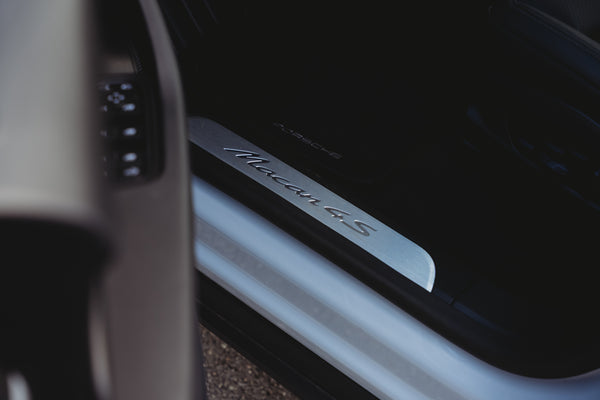 Porsche Macan 4S Electric 100kw/h ICE grey metallic