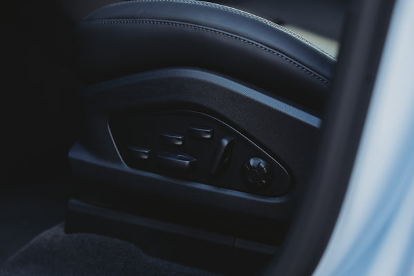 Porsche Macan 4S Electric 100kw/h ICE grey metallic