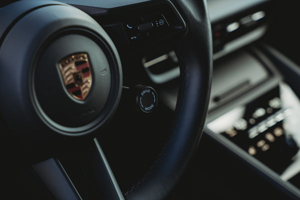 Porsche Macan 4S Electric 100kw/h ICE grey metallic