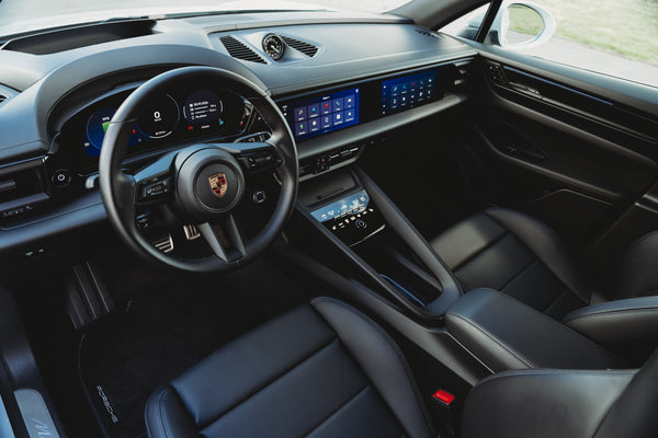 Porsche Macan 4S Electric 100kw/h ICE grey metallic