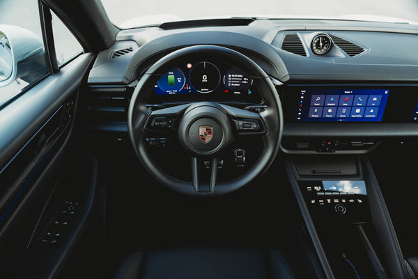 Porsche Macan 4S Electric 100kw/h ICE grey metallic