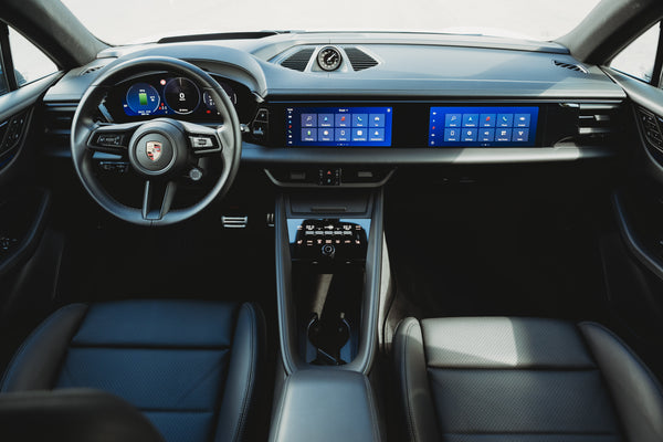 Porsche Macan 4S Electric 100kw/h ICE grey metallic